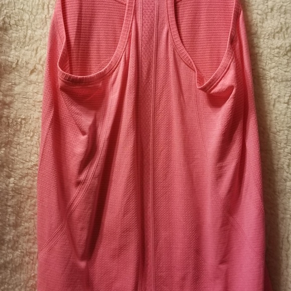 Lululemon swiftly size 8 - Picture 2 of 2